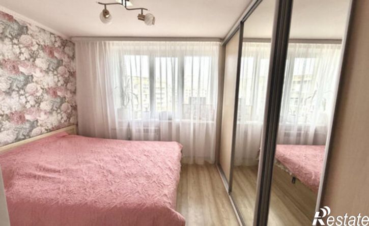 3-комн квартира ул им.60-летия Октября, 22а,  д. 22а