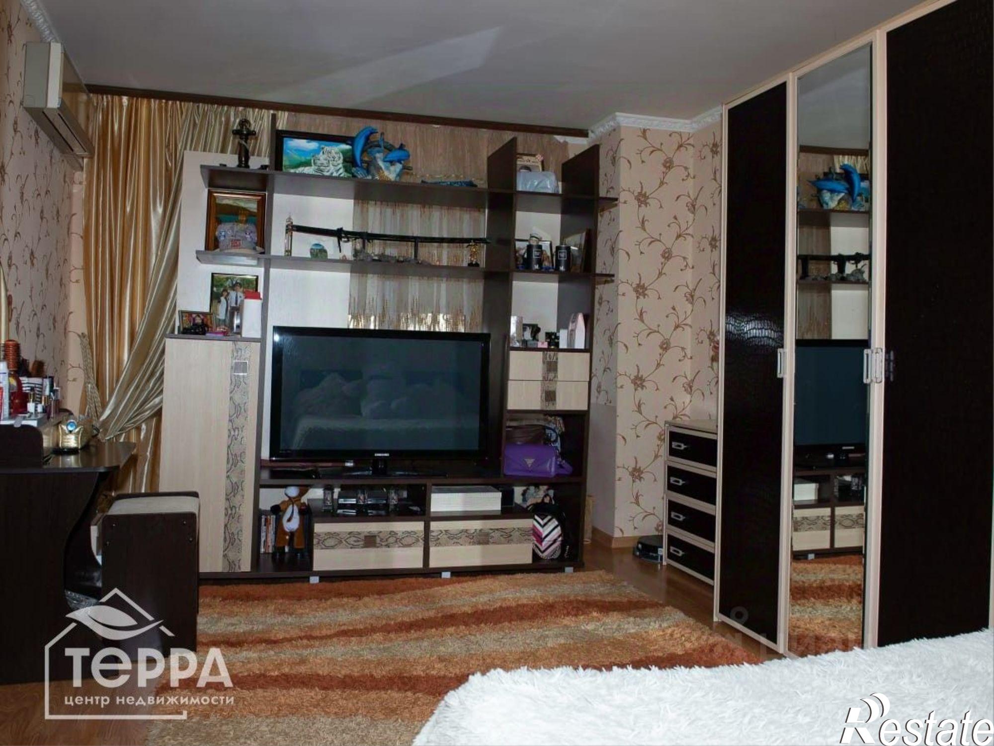 Купить квартиру за 10 500 000 рублей на Интернациональная улица, 133