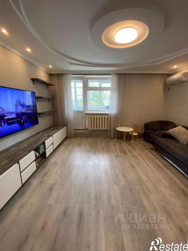 3-комн квартира Евпатория, ул. 9 Мая,  98