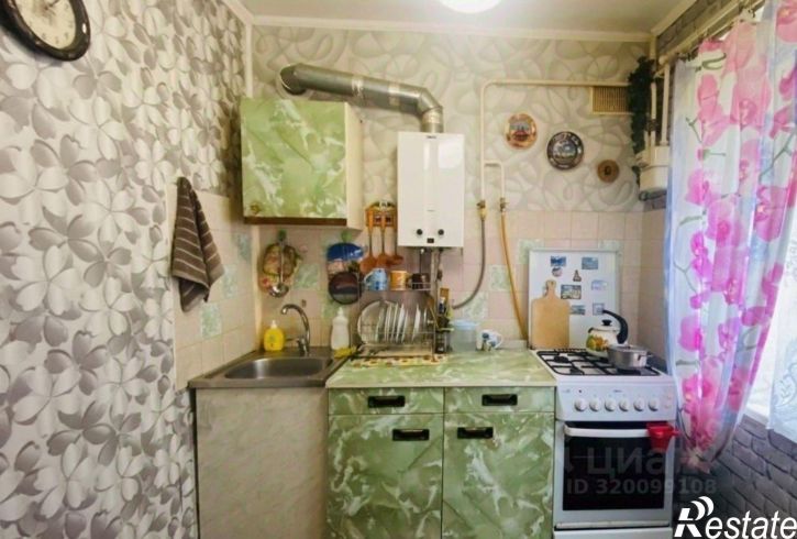 2-комн квартира Евпатория,  ул. Сырникова,  6