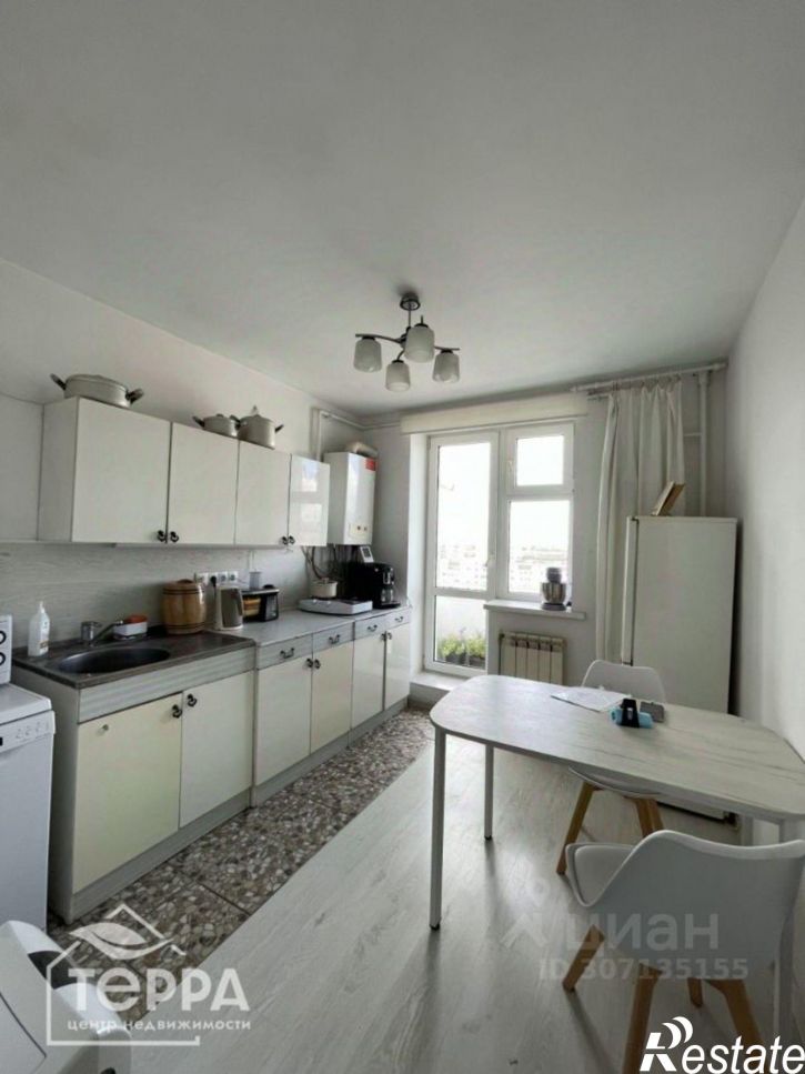 3-комн квартира проспект Победы, 85,  д. 85