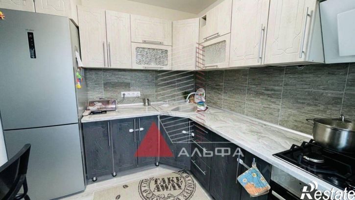 3-комн квартира Интернациональная улица, 121,  д. 121