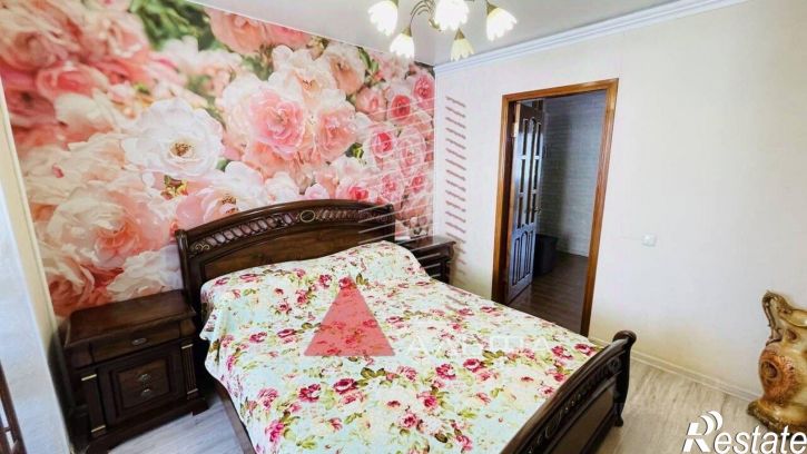 3-комн квартира Евпатория, проспект Победы, 30