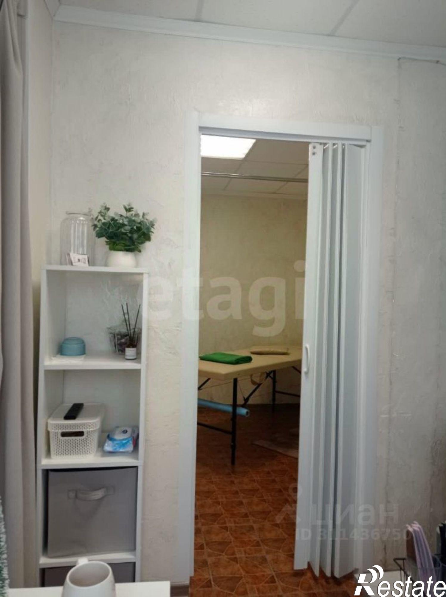 Купить торговое помещение за 9 500 010 рублей на ул им.Крупской, 5