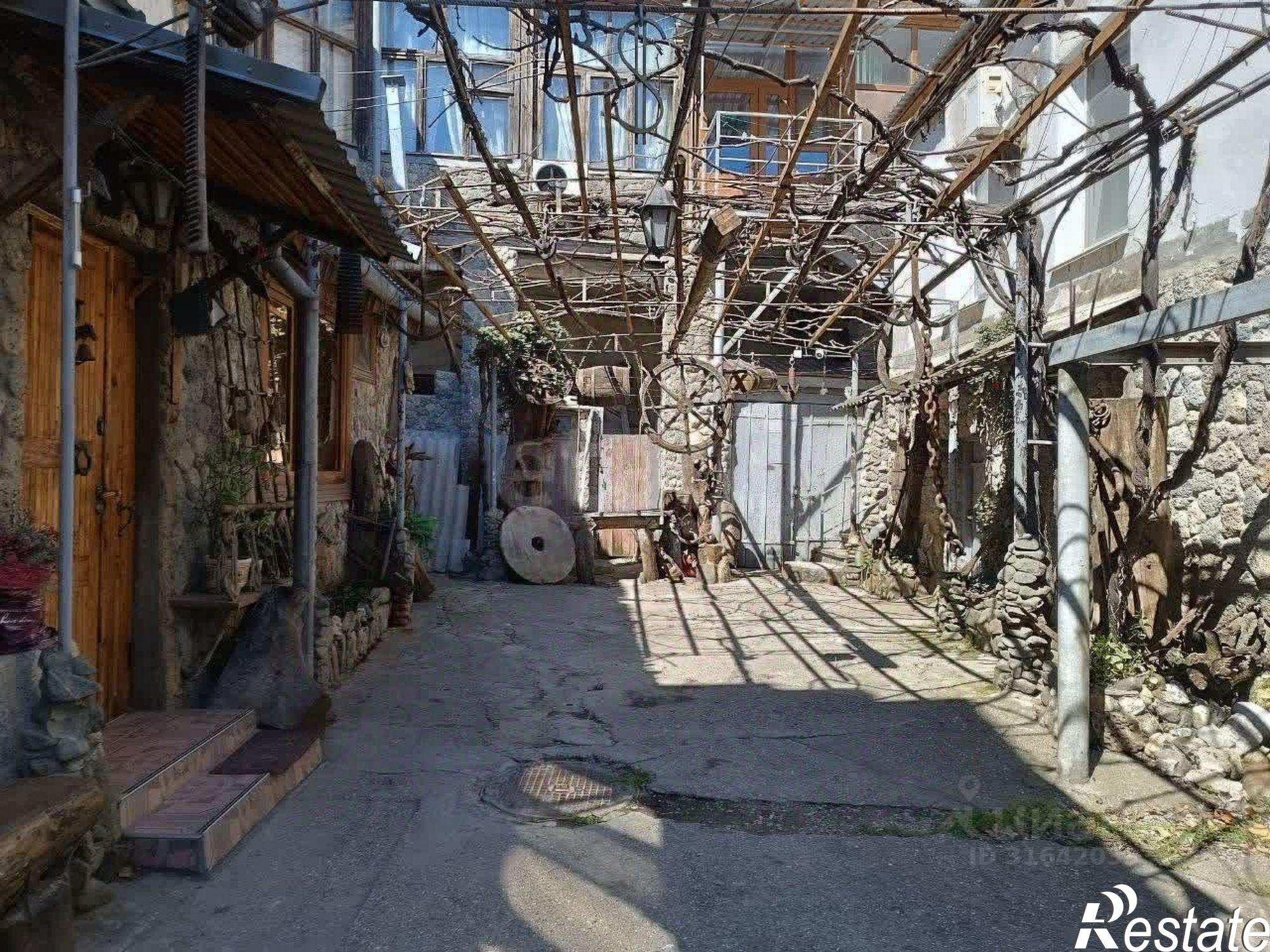 Купить квартиру за 4 700 000 рублей на улица Матвеева, 5