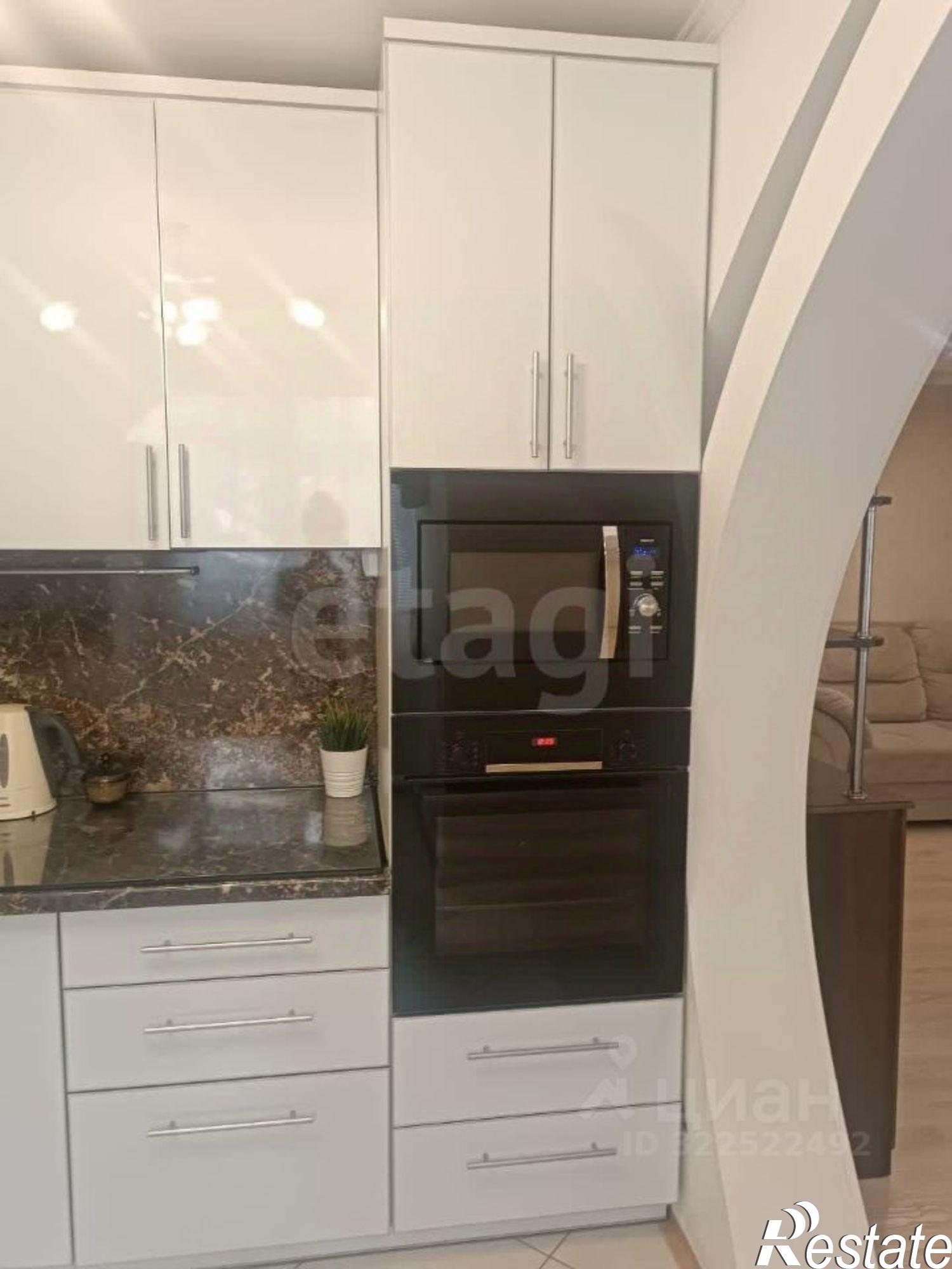 Купить квартиру за 14 200 000 рублей на Луговая улица, 26