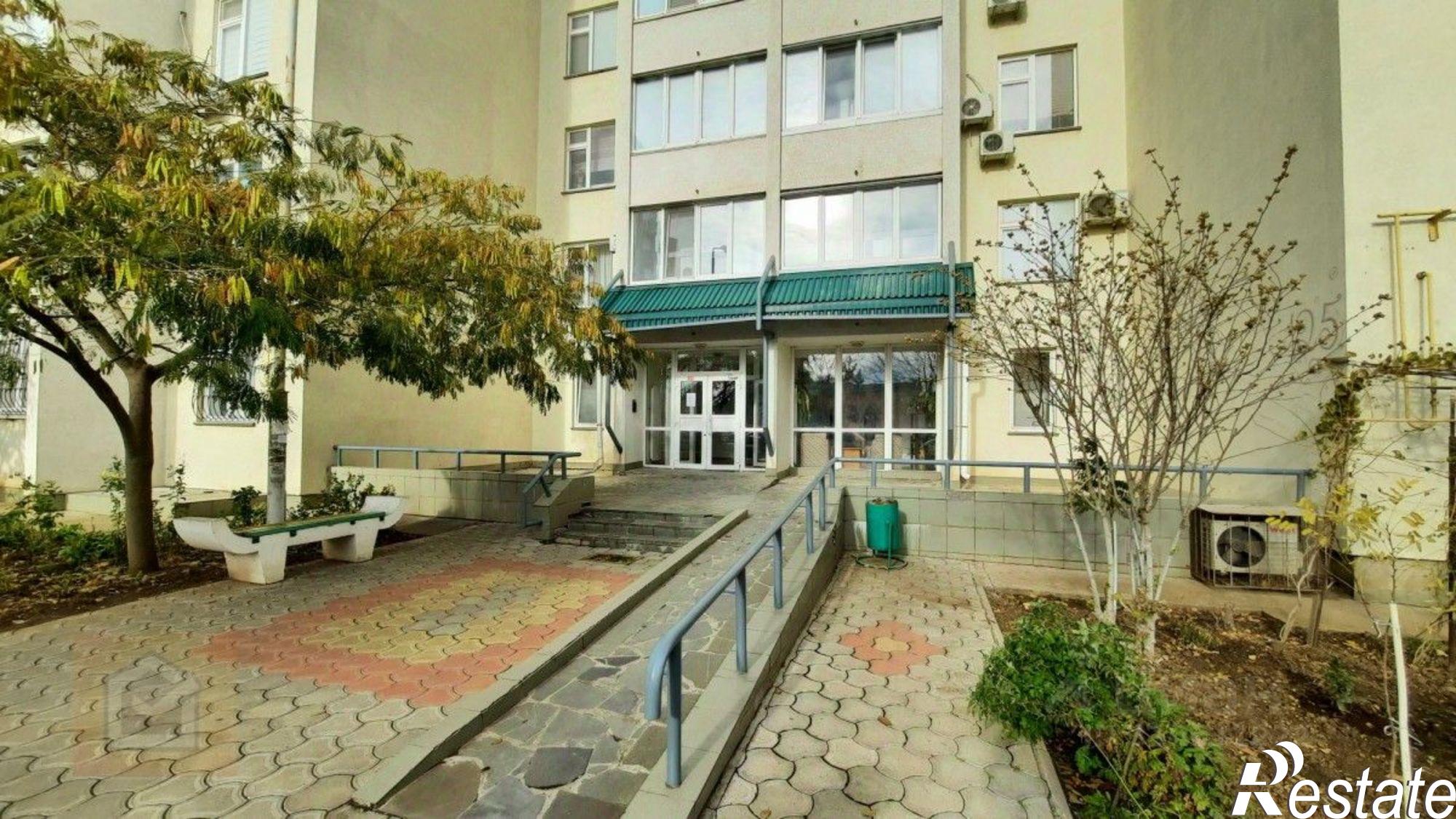 Купить квартиру за 16 700 000 рублей на улица Демышева, 125А