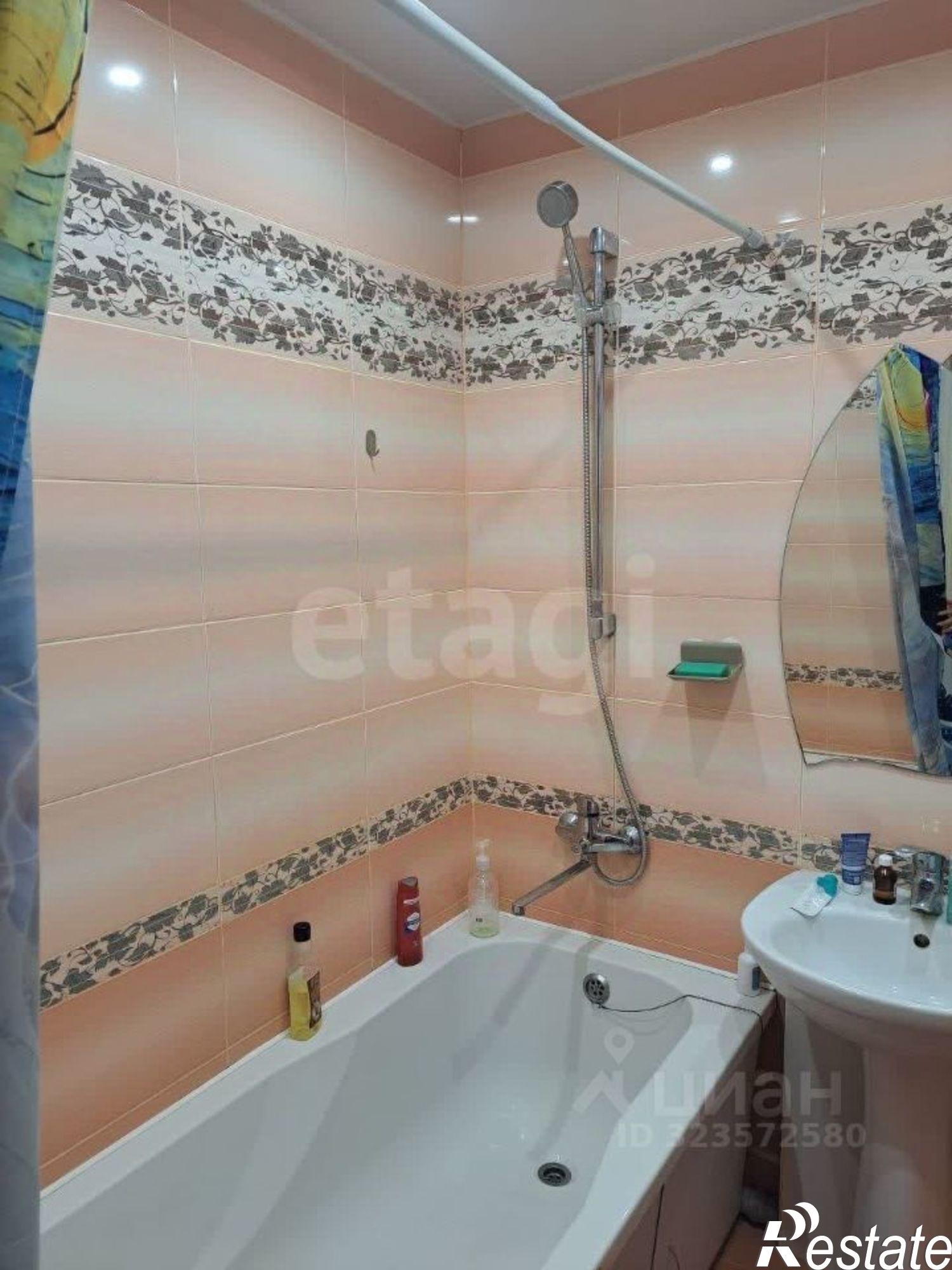 Купить квартиру за 7 600 000 рублей на ул Адмирала Кантура, 1