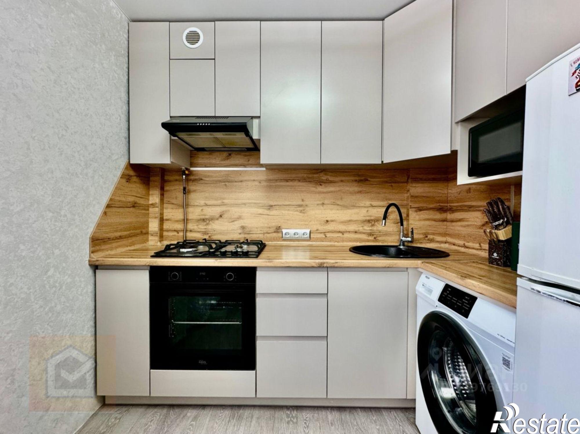 Купить квартиру за 5 750 000 рублей на улица 60-летия Октября, 23