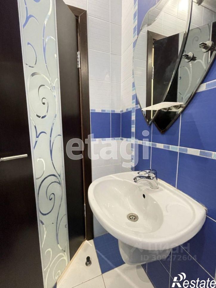 4-комн квартира улица Демышева, 99,  д. 99