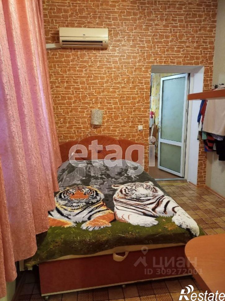 3-комн квартира ул Демышева, 99,  д. 99