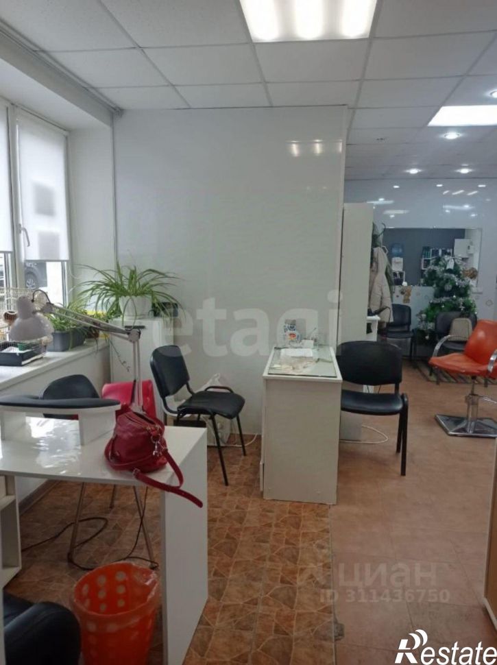 Торговое помещение ул им.Крупской, 5,  д. 5