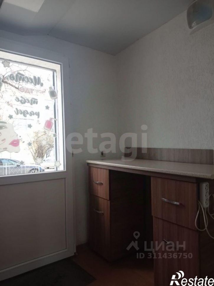 Торговое помещение ул им.Крупской, 5,  д. 5