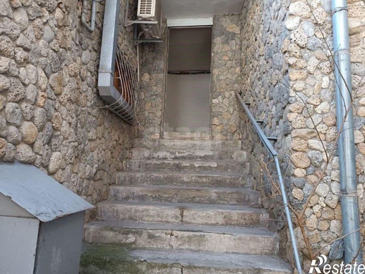 3-комн квартира улица Матвеева, 5,  д. 5