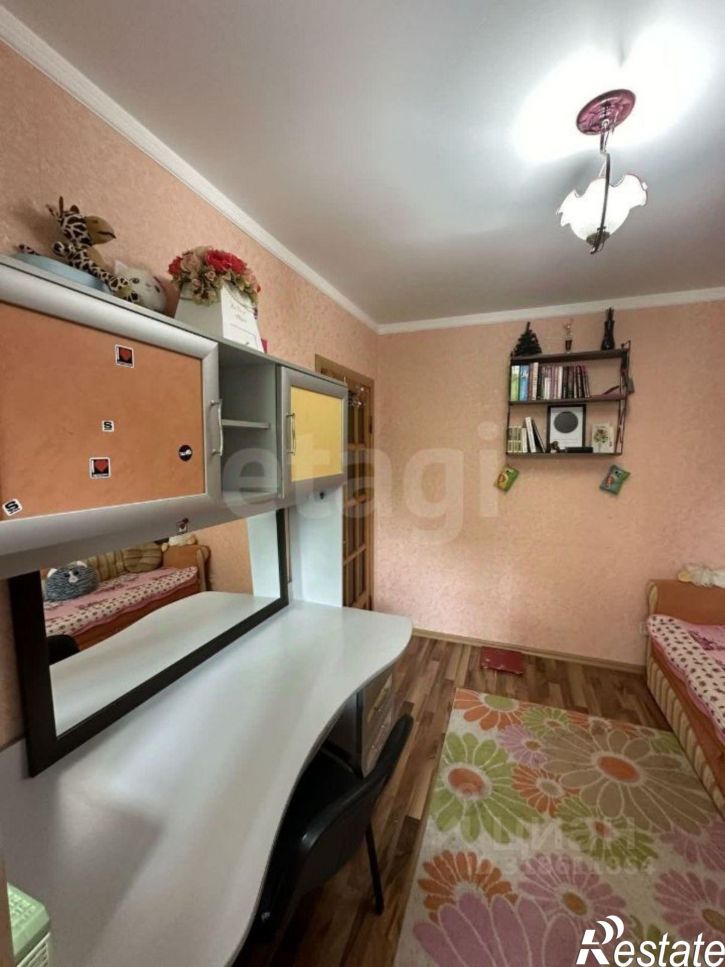 4-комн квартира улица 60 лет ВЛКСМ, 26,  д. 26