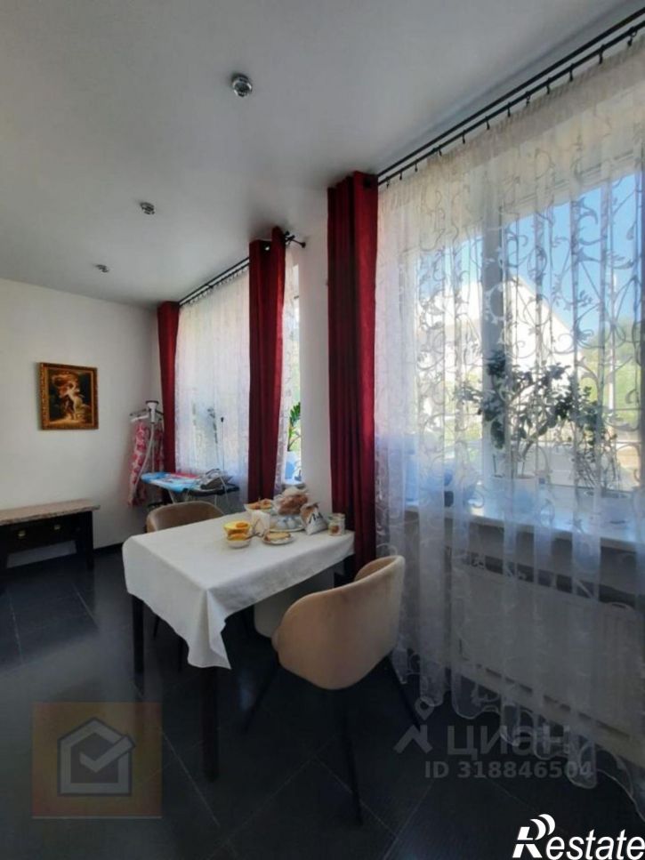 3-комн квартира улица Демышева, 106,  д. 106