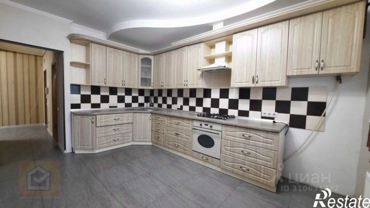 4-комн квартира улица Демышева, 125А,  д. 125А