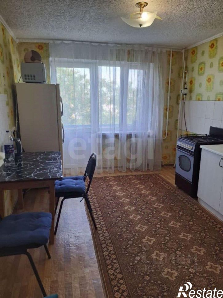 3-комн квартира ул Адмирала Кантура, 1,  д. 1