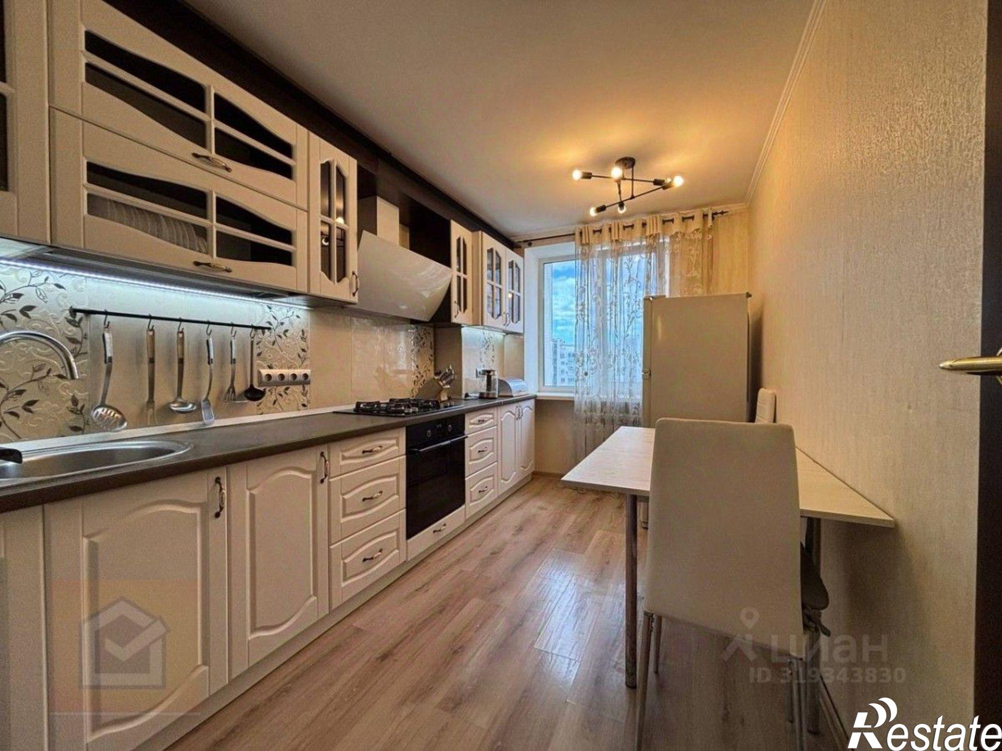 Сдать квартиру за 180 000 рублей на проспект Ленина, 56