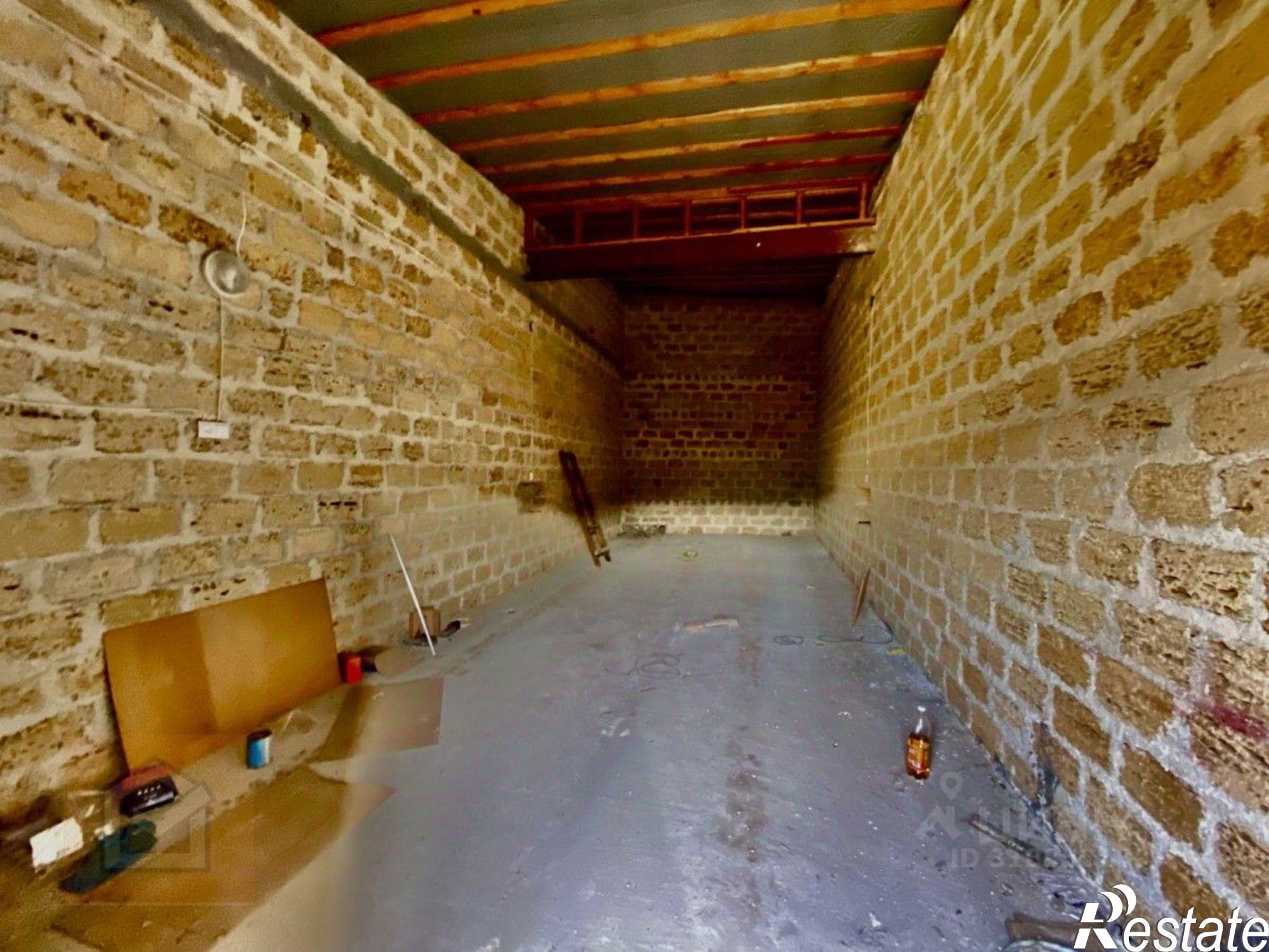 Купить гараж, место в паркинге за 1 900 000 рублей на улица Чапаева