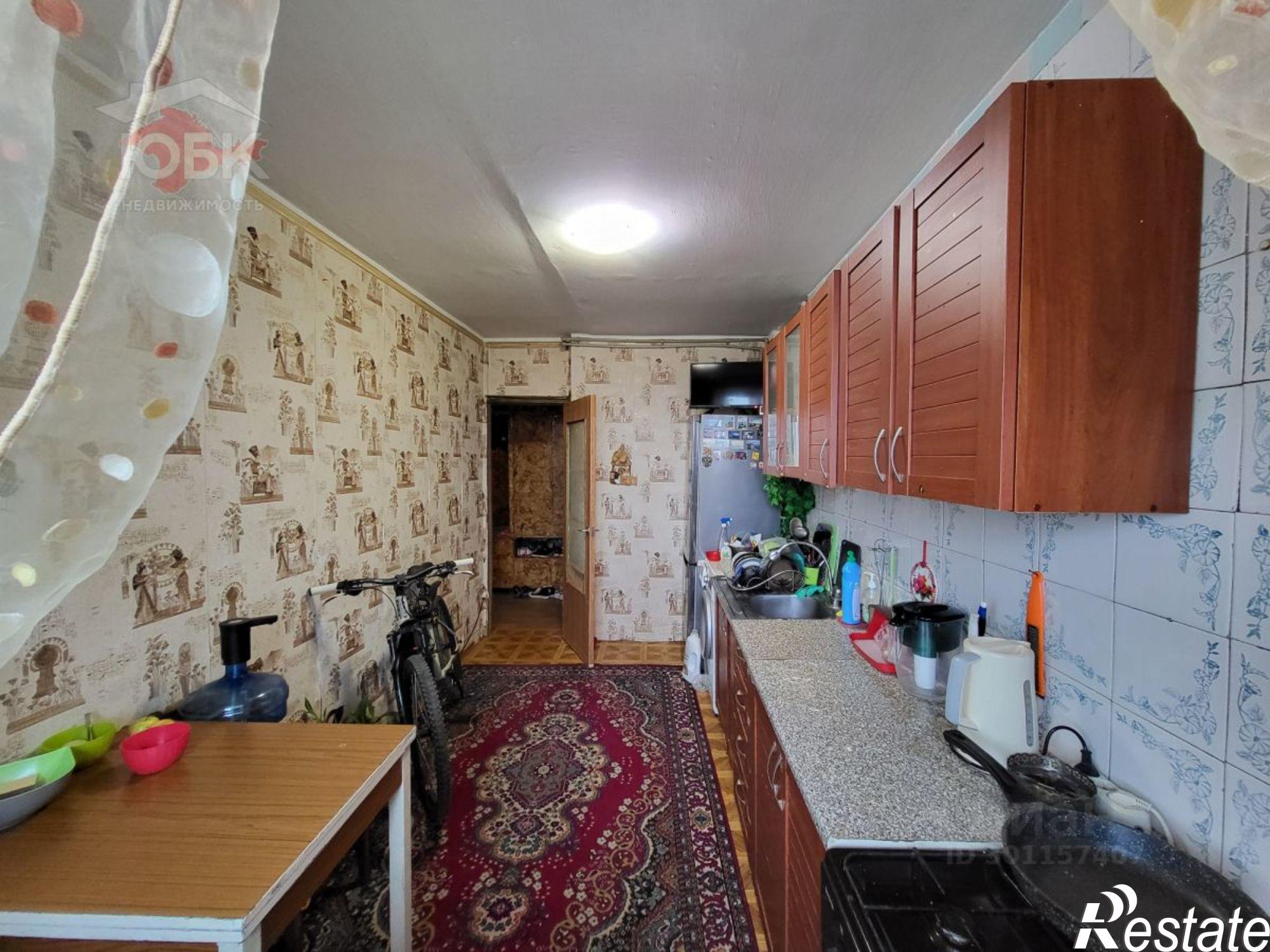 Купить квартиру за 10 000 000 рублей на улица 60-летия Октября, 18А