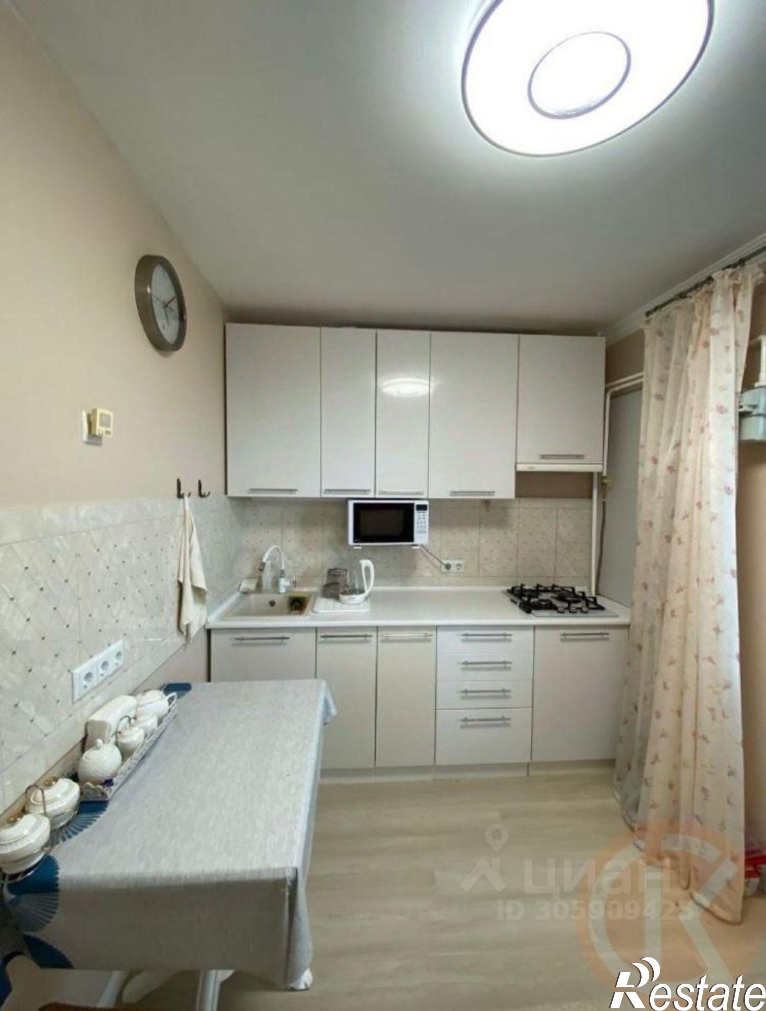 Купить квартиру за 10 000 000 рублей на ул Школьная, 13