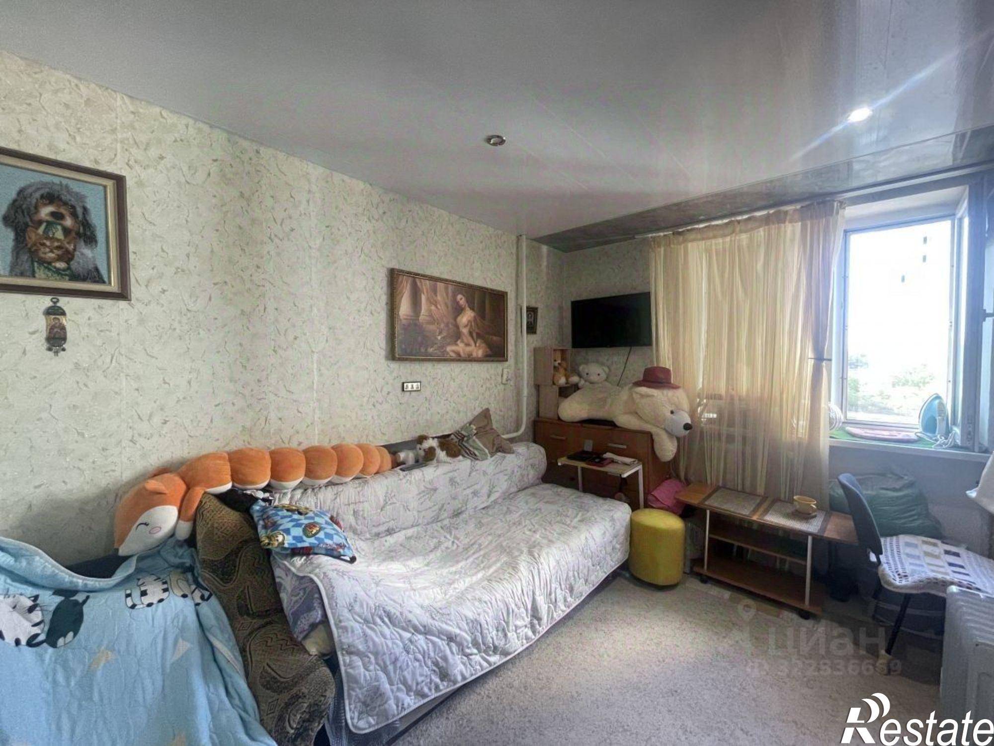 Купить комнату за 2 150 000 рублей на ул им.Конституции, 32