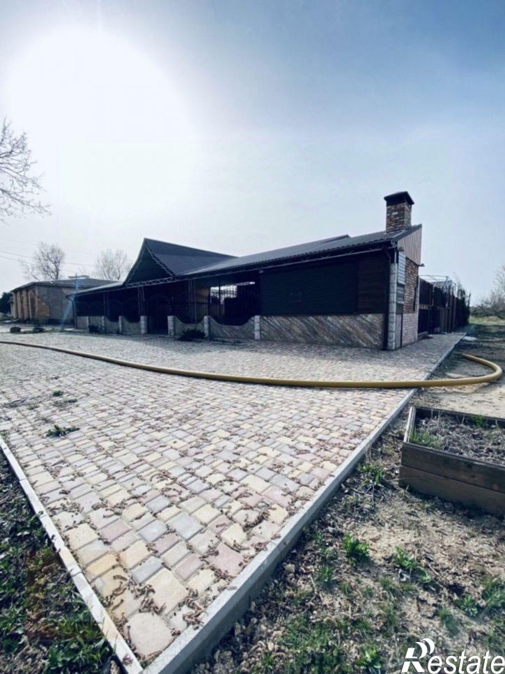 Отдельное здание ул Аллея Дружбы, 42,  д. 42