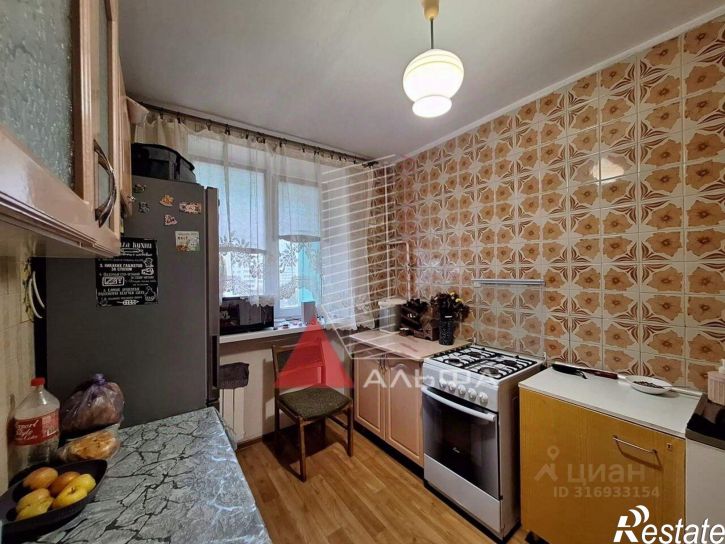 4-комн квартира проспект Победы, 60,  д. 60