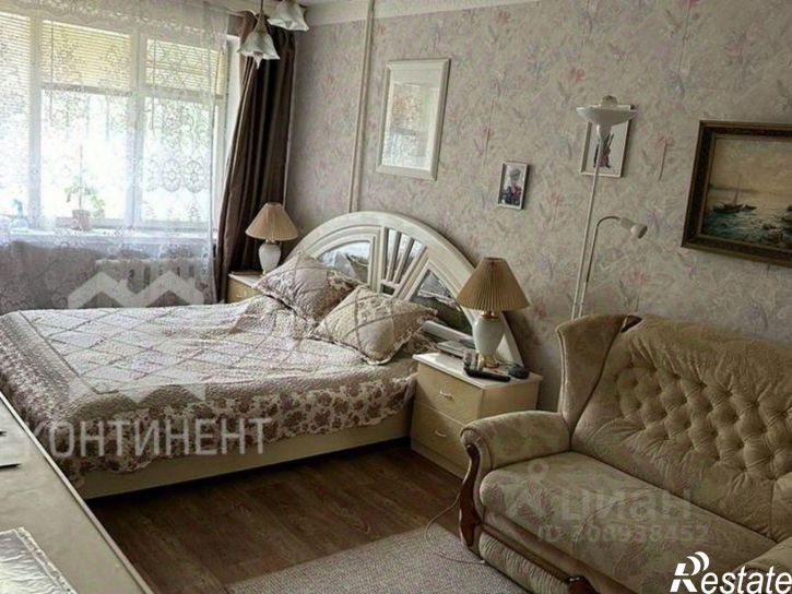 4-комн квартира улица Демышева, 156,  д. 156