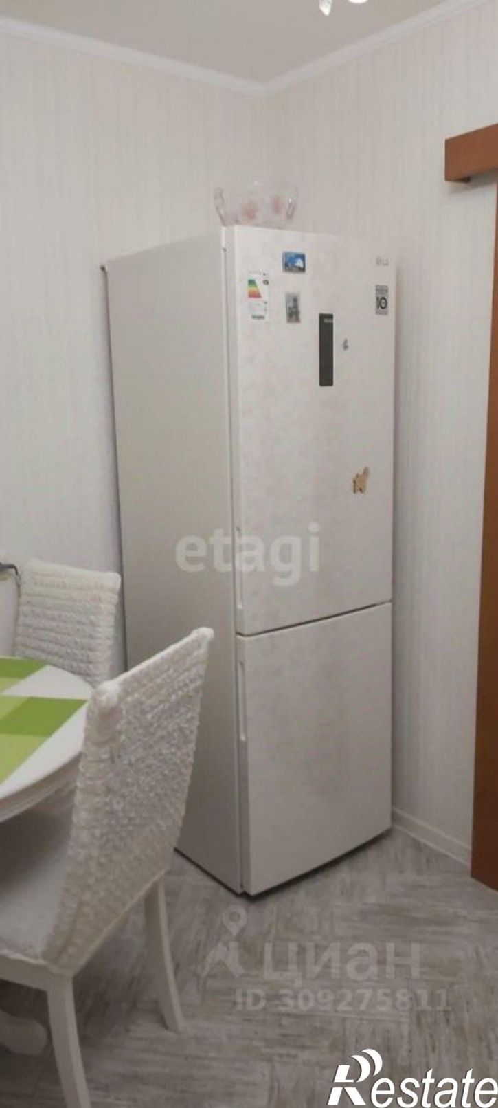 3-комн квартира проспект Победы, 38,  д. 38