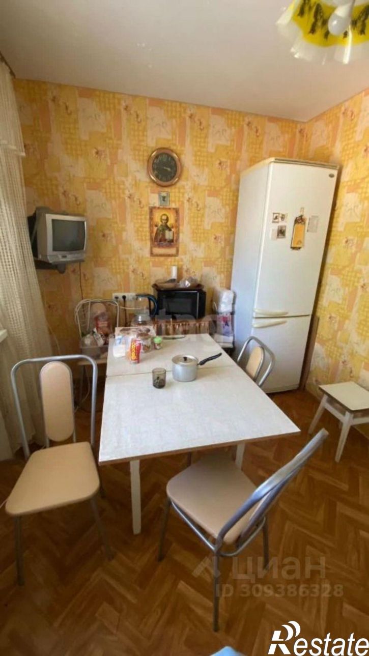 3-комн квартира проспект Победы, 38,  д. 38