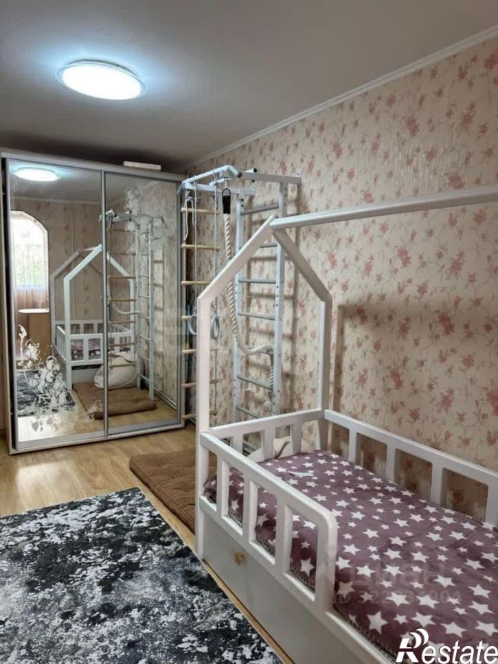 3-комн квартира ул им.9-го Мая, 76а,  д. 76а