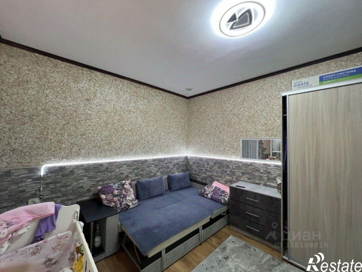 3-комн квартира ул Демышева, 8,  д. 8