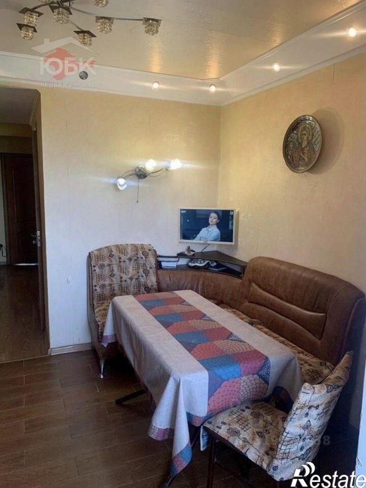 3-комн квартира улица 60-летия Октября, 28,  д. 28