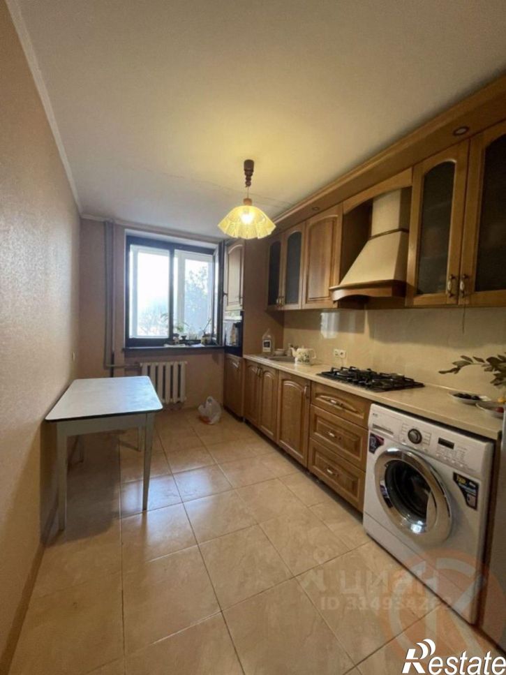 4-комн квартира улица 60-летия Октября, 18А,  д. 18А