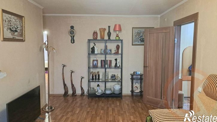 3-комн квартира проспект Победы, 27,  д. 27