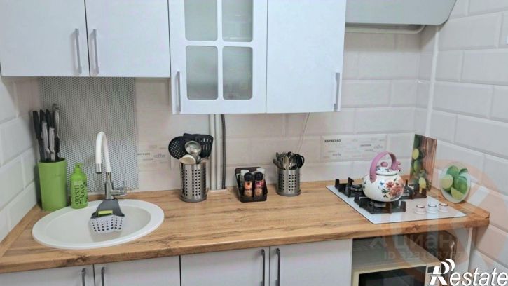 3-комн квартира проспект Победы, 27,  д. 27