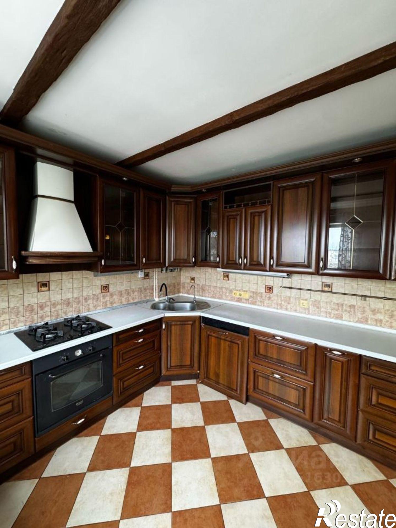 Купить квартиру за 9 690 000 рублей на ул 13 Ноября, 83