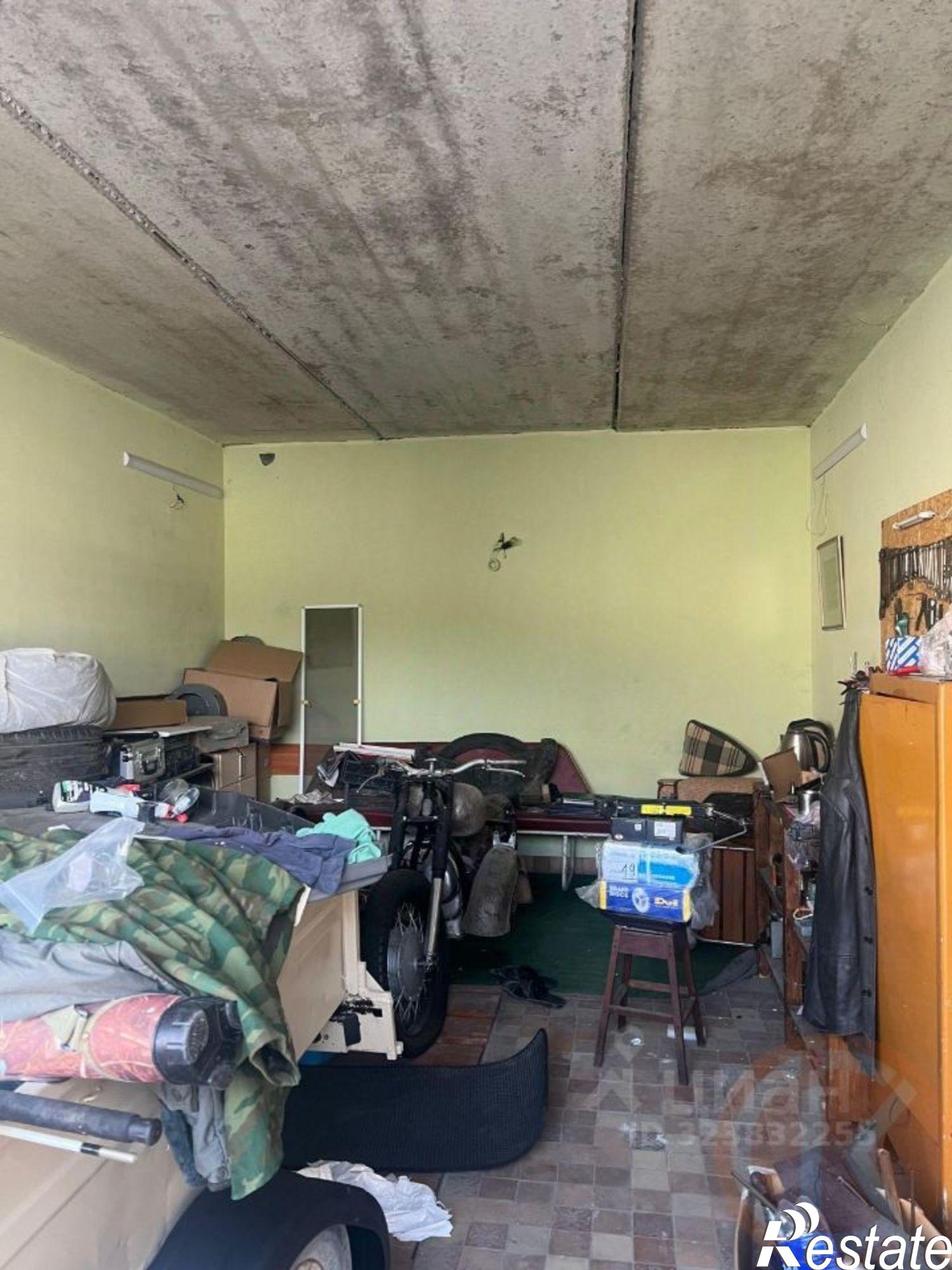 Купить гараж, место в паркинге за 2 000 020 рублей на ул имени Белогубца, 39