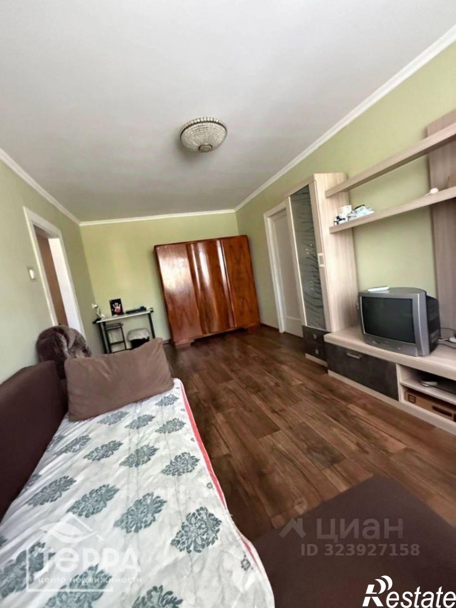 Купить квартиру за 8 000 000 рублей на Евпатория г., Победы пр-кт., 13