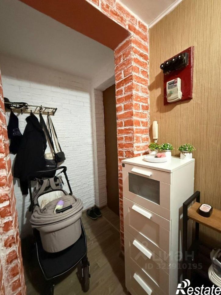 2-комн квартира ул Демышева, 13/128,  д. 13/128