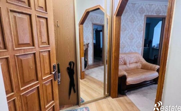 3-комн квартира ул 13 Ноября, 81,  д. 81