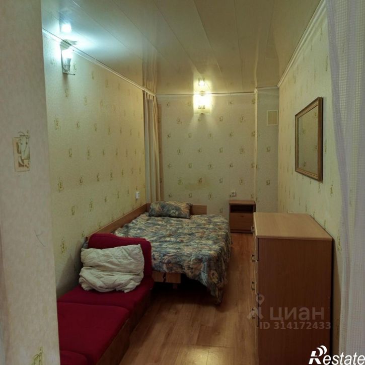 2-комн квартира улица Революции, 34/1/1,  д. 34/1/1