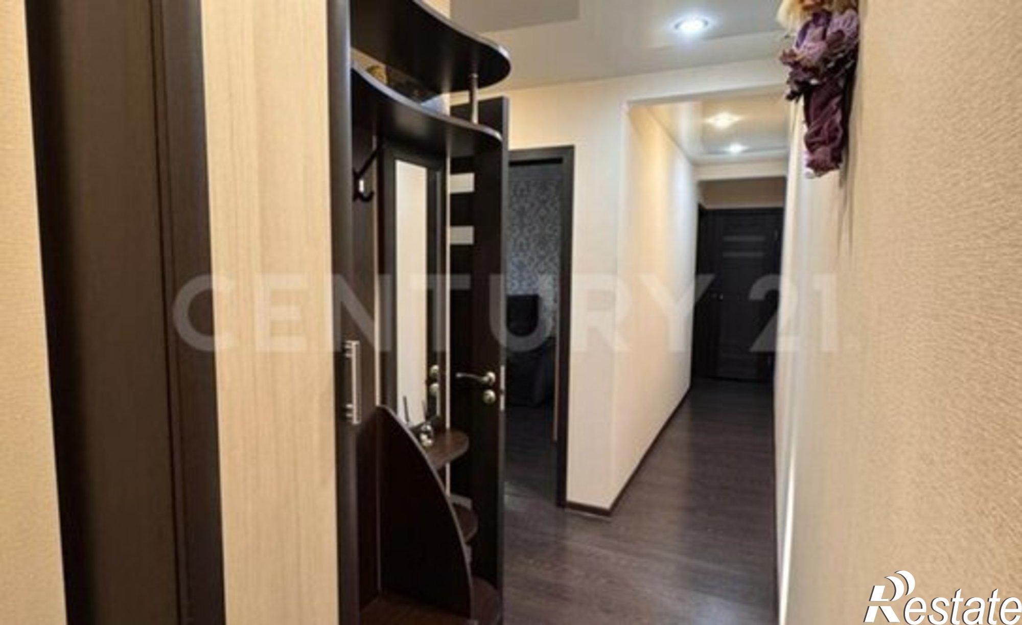 Купить квартиру за 8 300 000 рублей на Интернациональная улица, 121