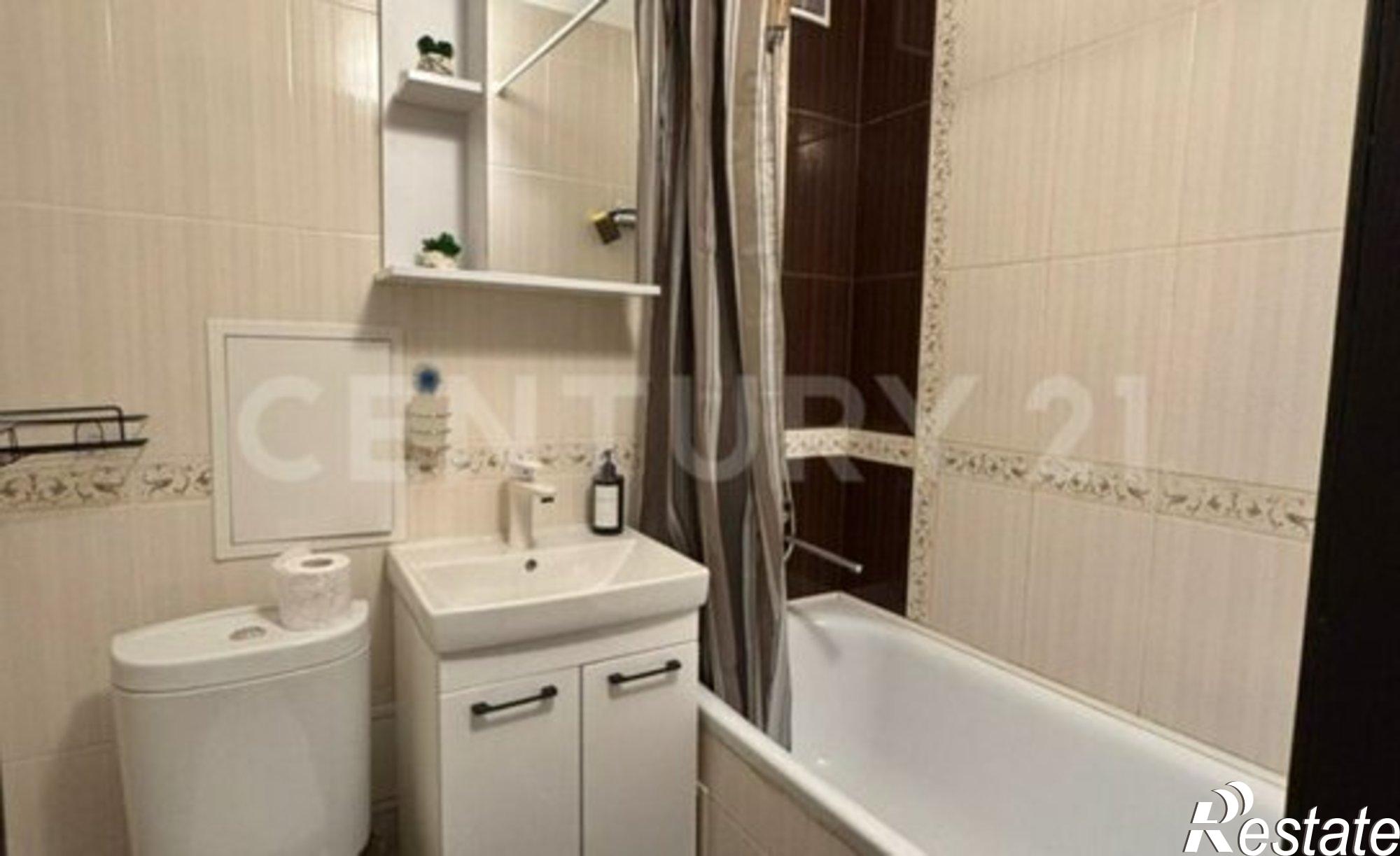 Купить квартиру за 8 300 000 рублей на Интернациональная улица, 121