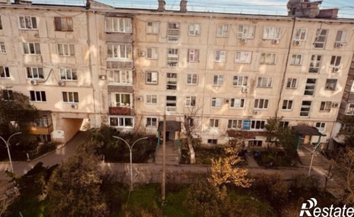 2-комн квартира улица 60-летия Октября, 9,  д. 9