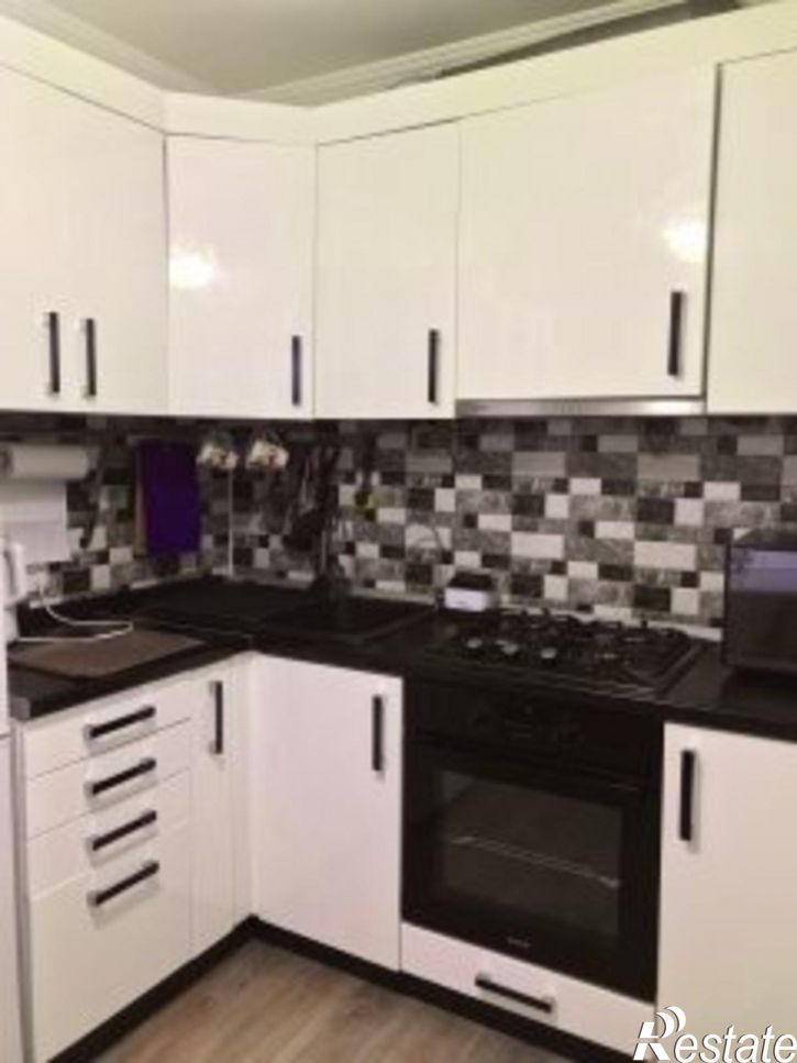 3-комн квартира ул Колхозная, 4,  д. 4