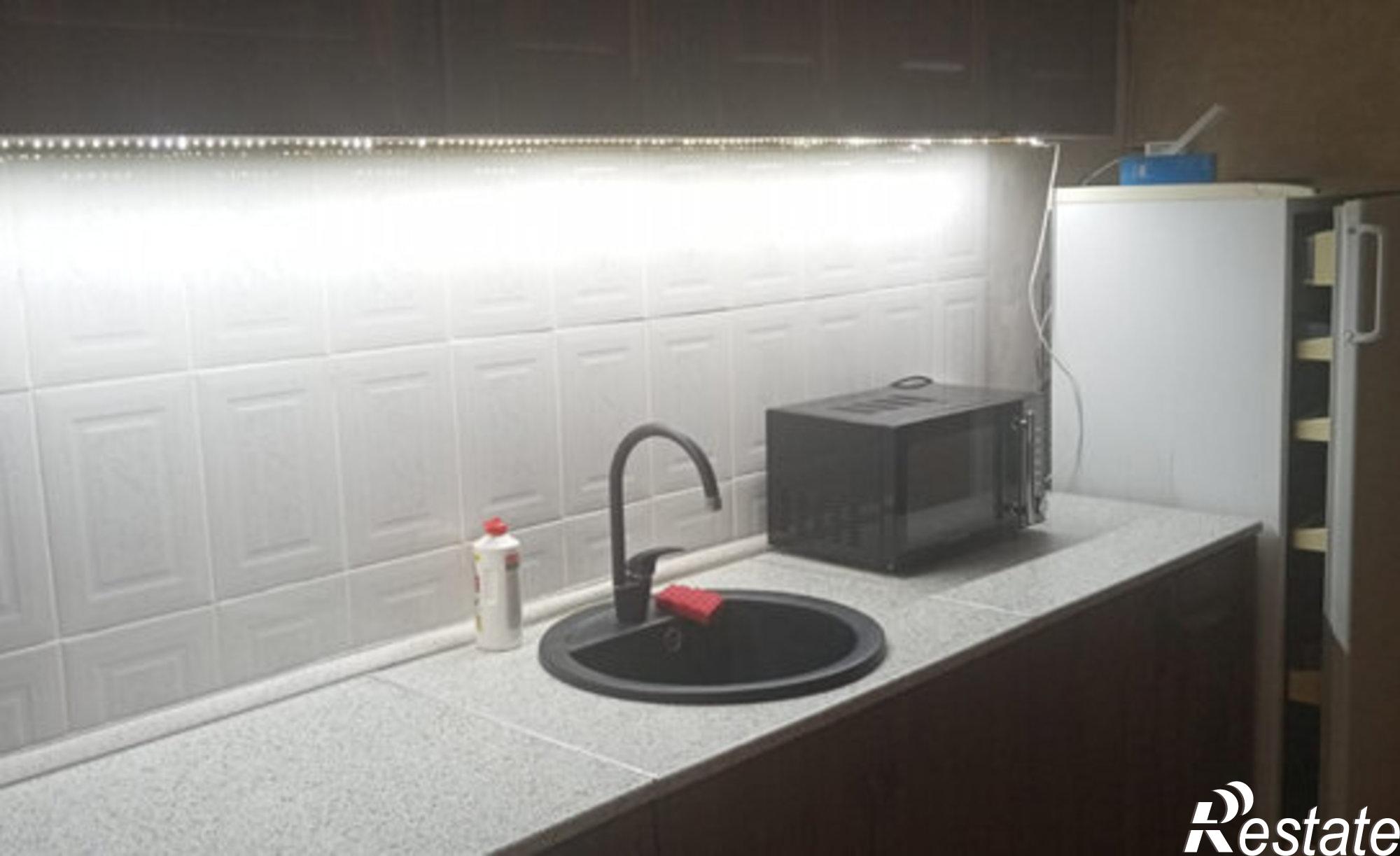 Купить квартиру за 10 000 000 рублей на ул им.60-летия Октября, 22а