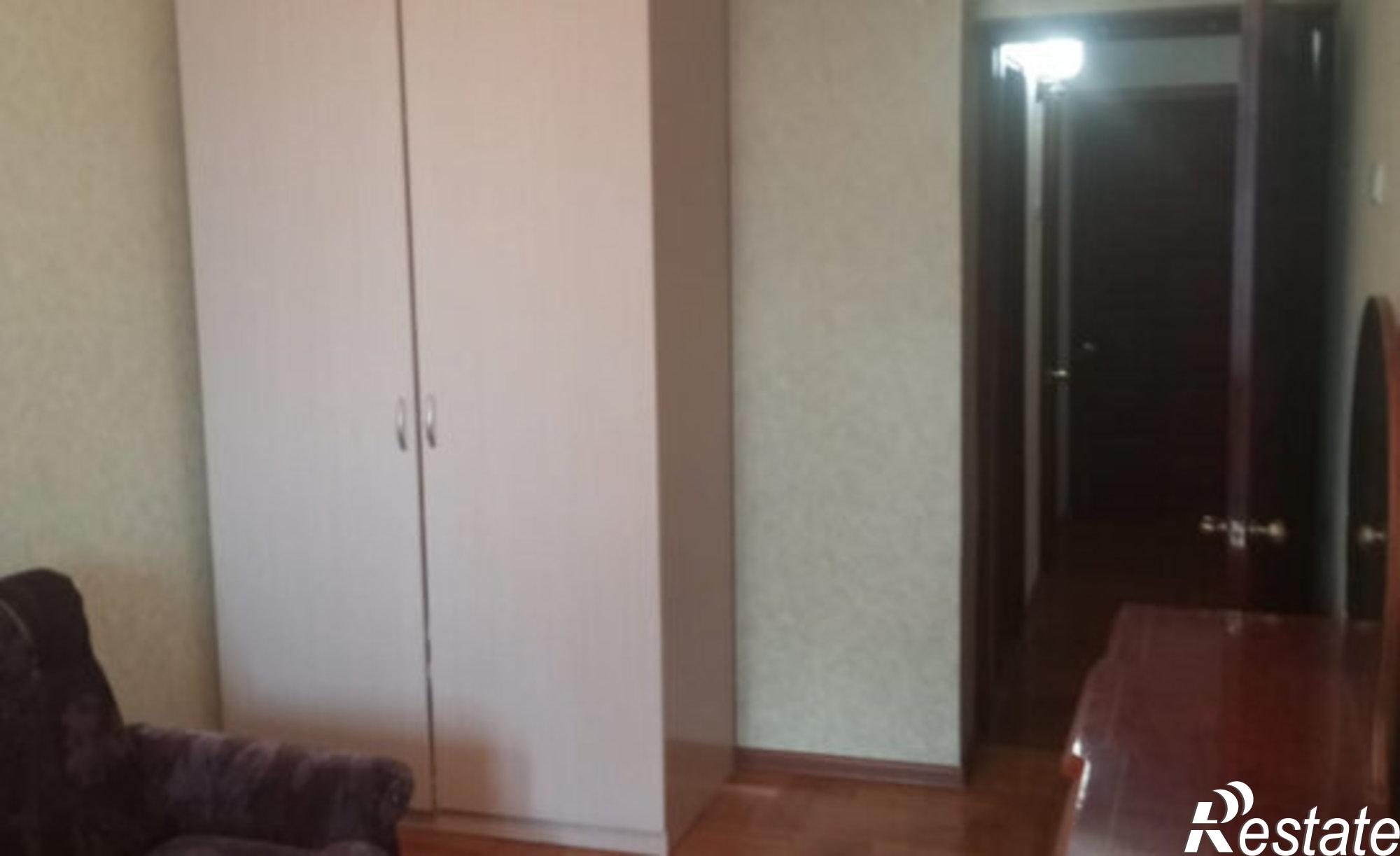 Купить квартиру за 10 000 000 рублей на ул им.60-летия Октября, 22а